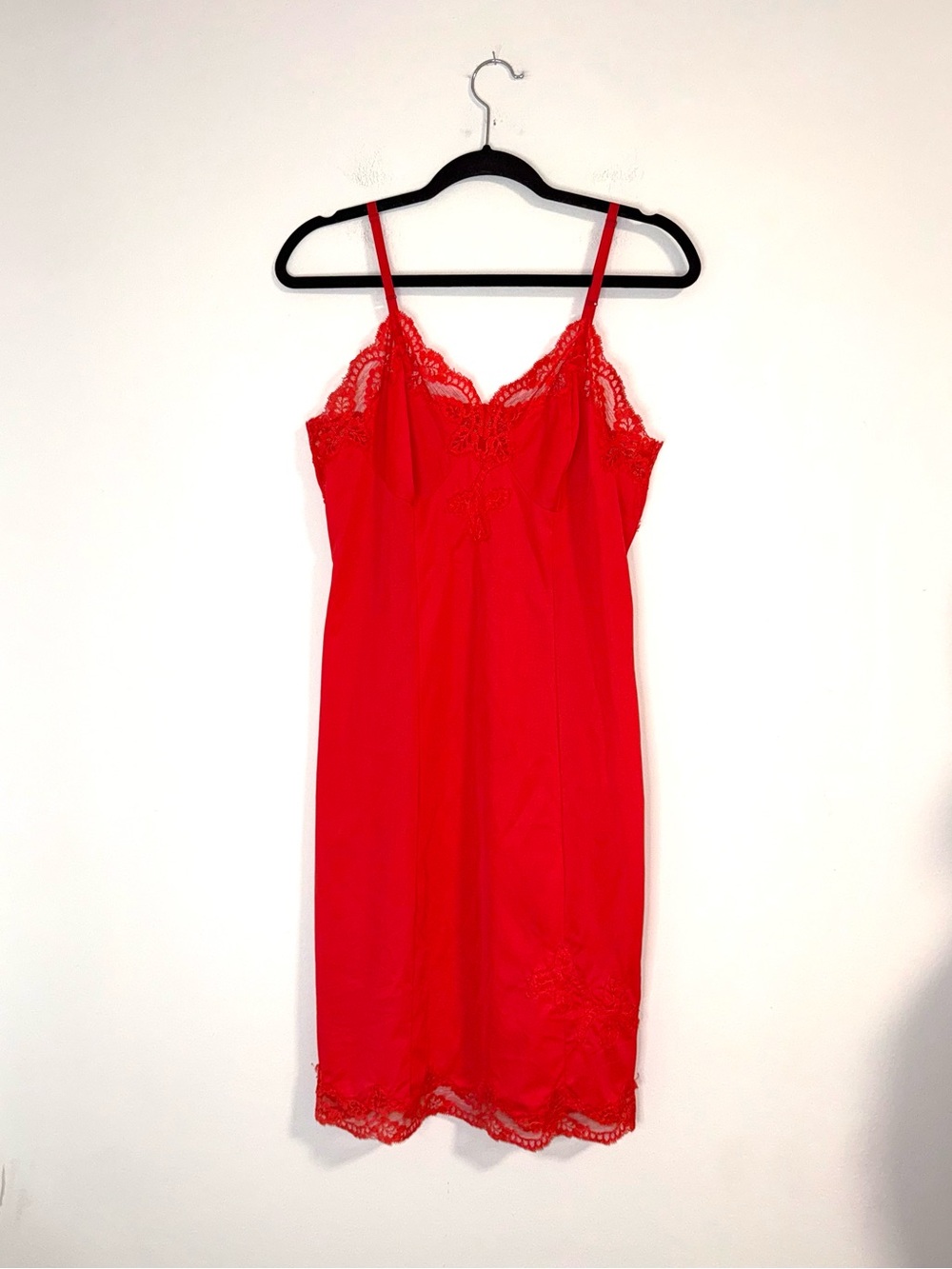VTG Penneyโs Adonna Coral Red Lace Slip Designed by Simonetta Roma Sz 38